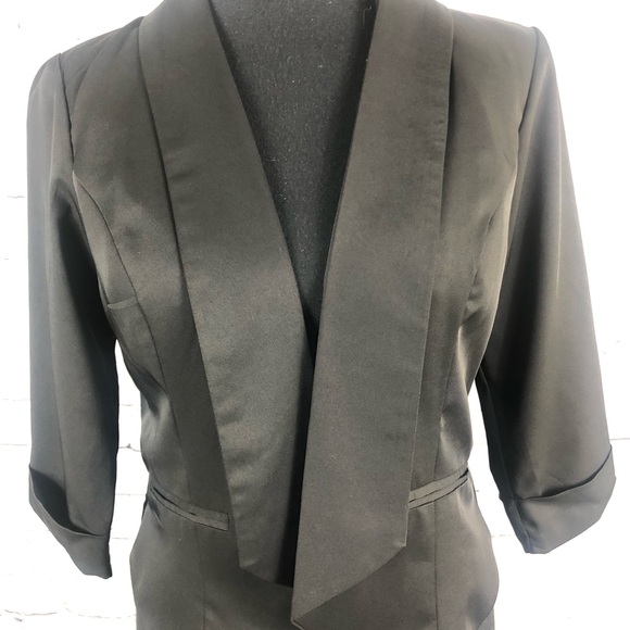 foreign exchange: Black Blazer  Size:(S) - Picture 3 of 13